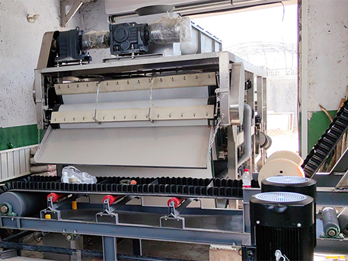 诺坤环保-高压带式深度脱水机-吉林市政污泥处理现场